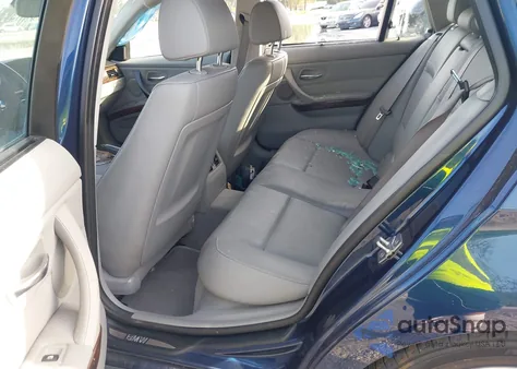 2011 BMW 328I xDrive z USA, uszkodzony, nr VIN WBAUU3C50BA542420